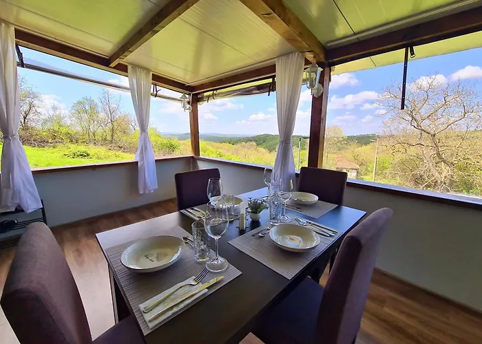 Ваканционна къща Zornica *